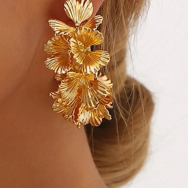 Hadley | C-Shaped Floral-Design Earrings