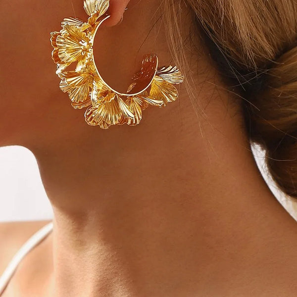 Hadley | C-Shaped Floral-Design Earrings